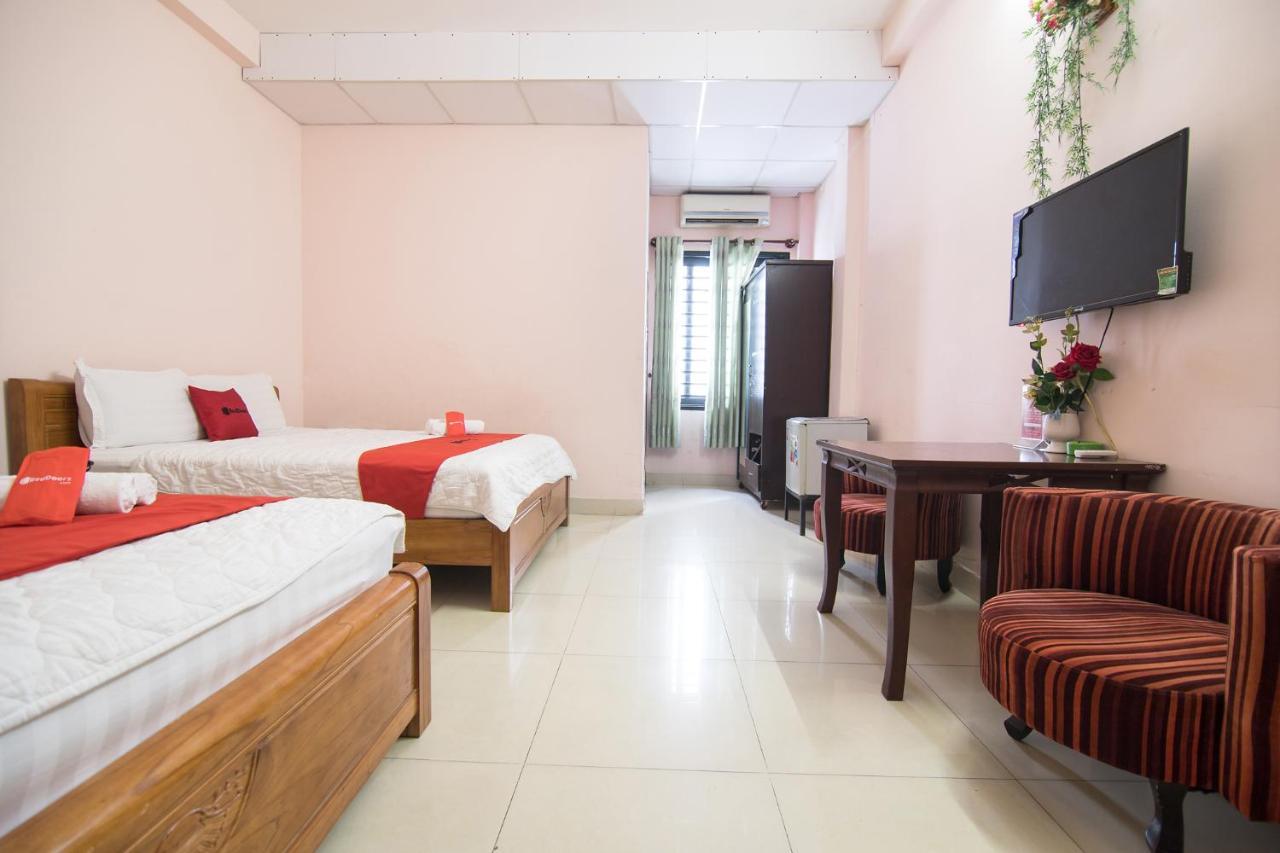 Reddoorz Plus Near Aeon Mall Tan Phu 2 호치민 외부 사진